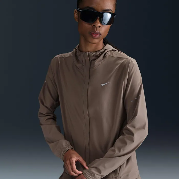 Nike Women's Nike Swift Repel Running Jacket Mink Brown/Reflective